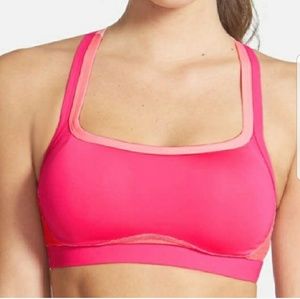 Criss cross removable cups sports bra